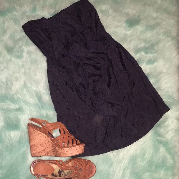 Strapless dress with ruffles! 👗 - Picture 1 of 1